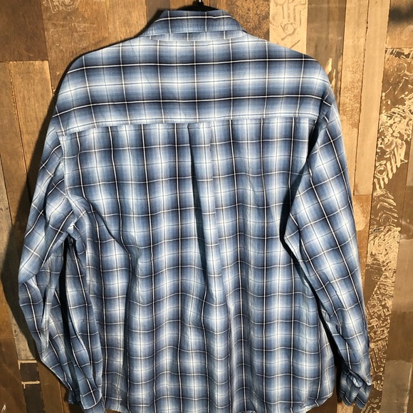Wrangler Rugged Wear button down - Picture 2 of 3